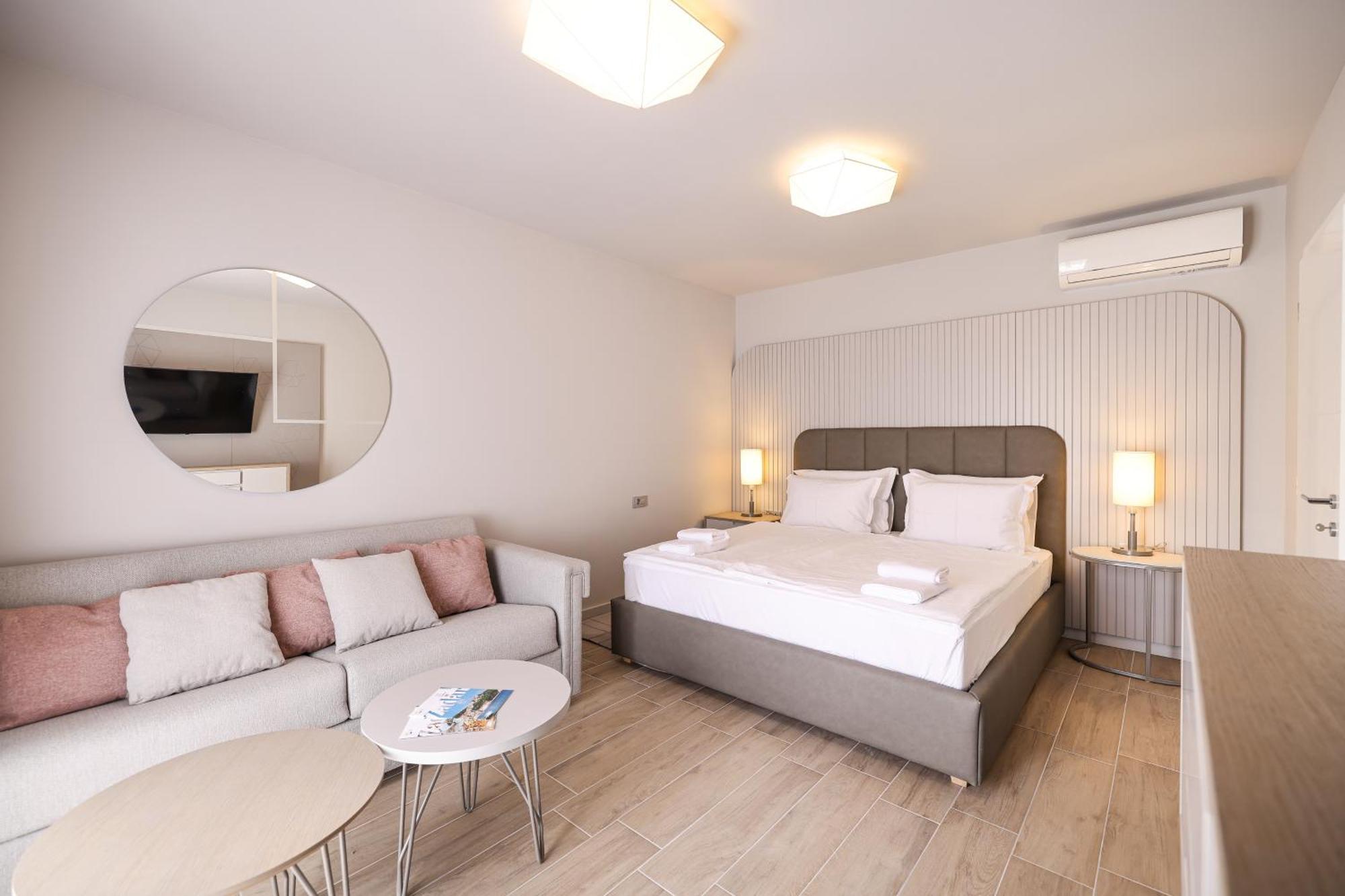 Arsenal Lofts Apartment Zadar Bagian luar foto