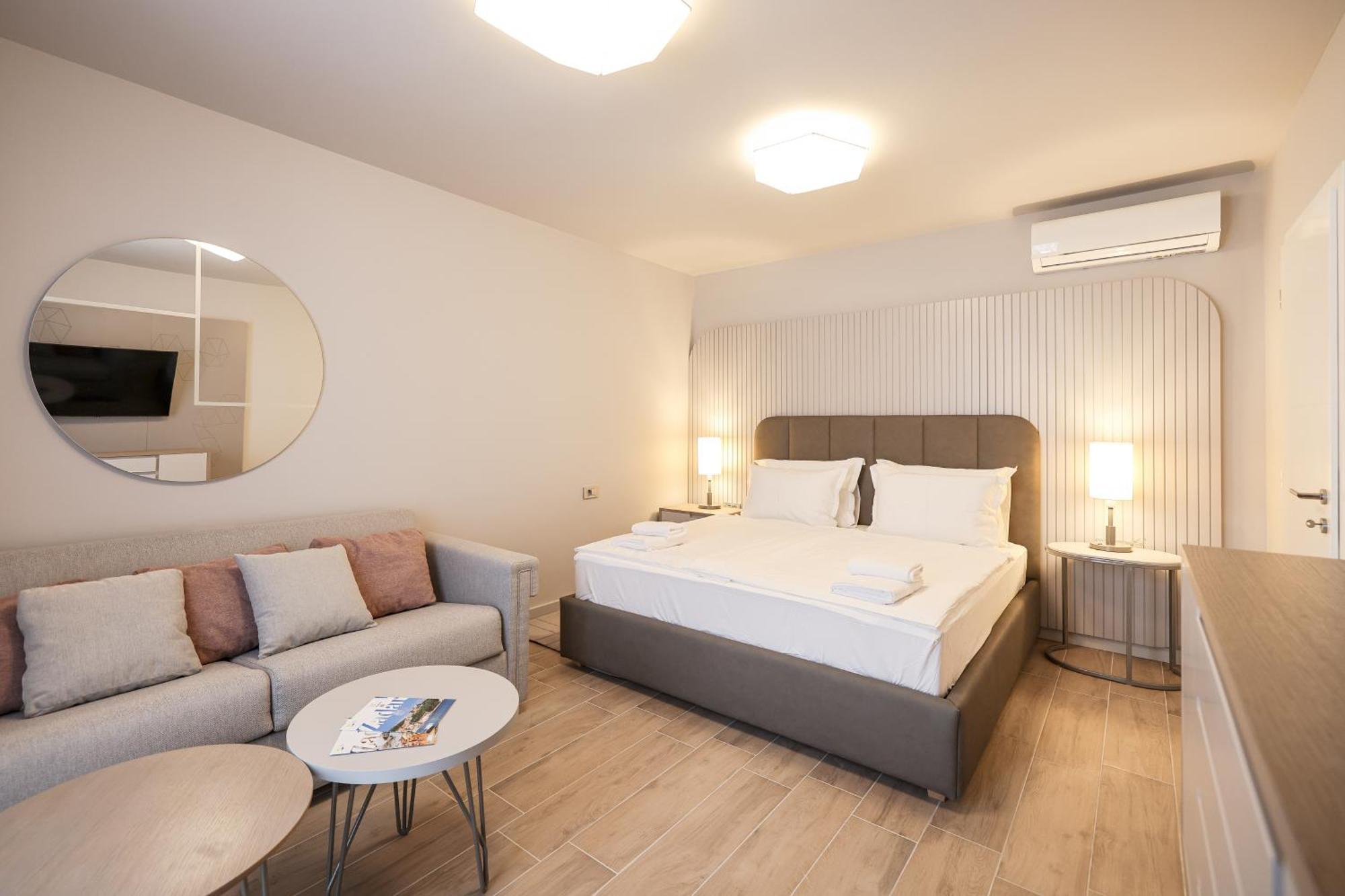 Arsenal Lofts Apartment Zadar Bagian luar foto
